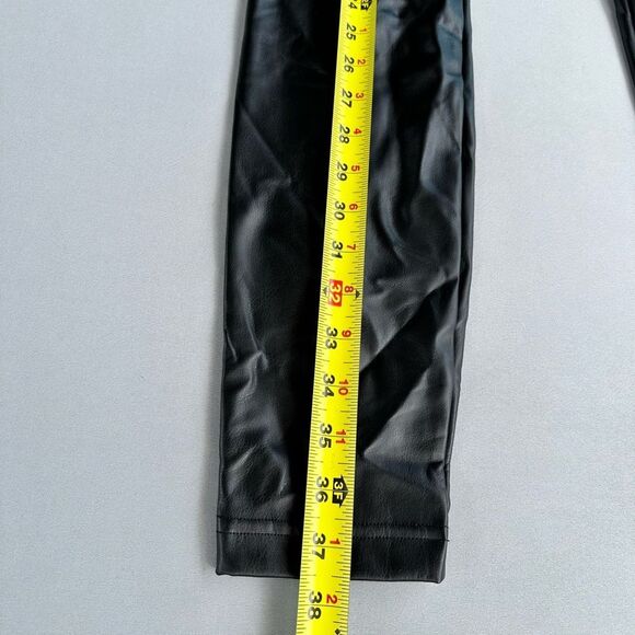 🎉5 for $45 🎉 White House Black market Faux leather leggings black women’s size 8 - Picture 5 of 10
